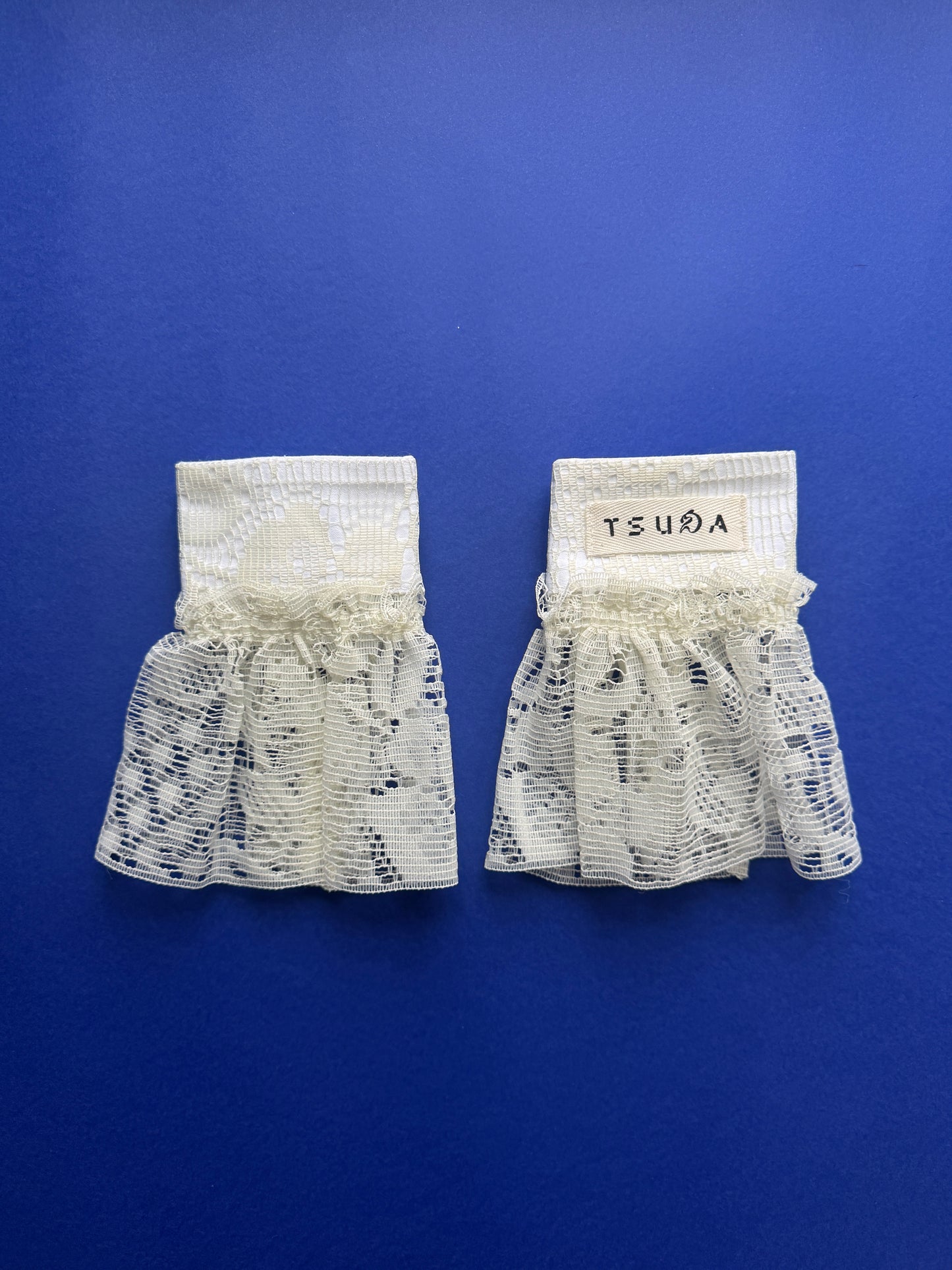Curtain cuffs (pair)