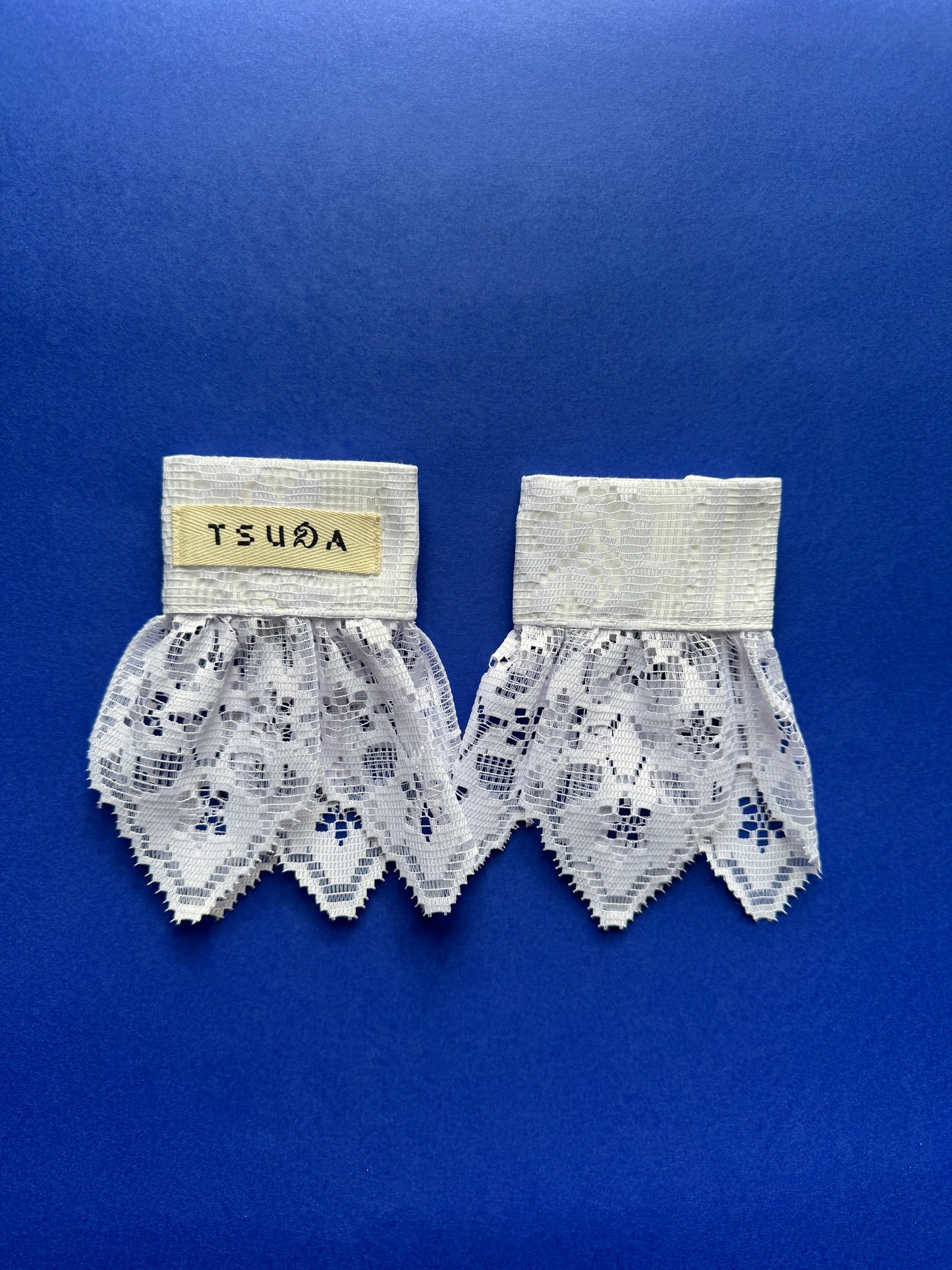 Curtain cuffs (pair)