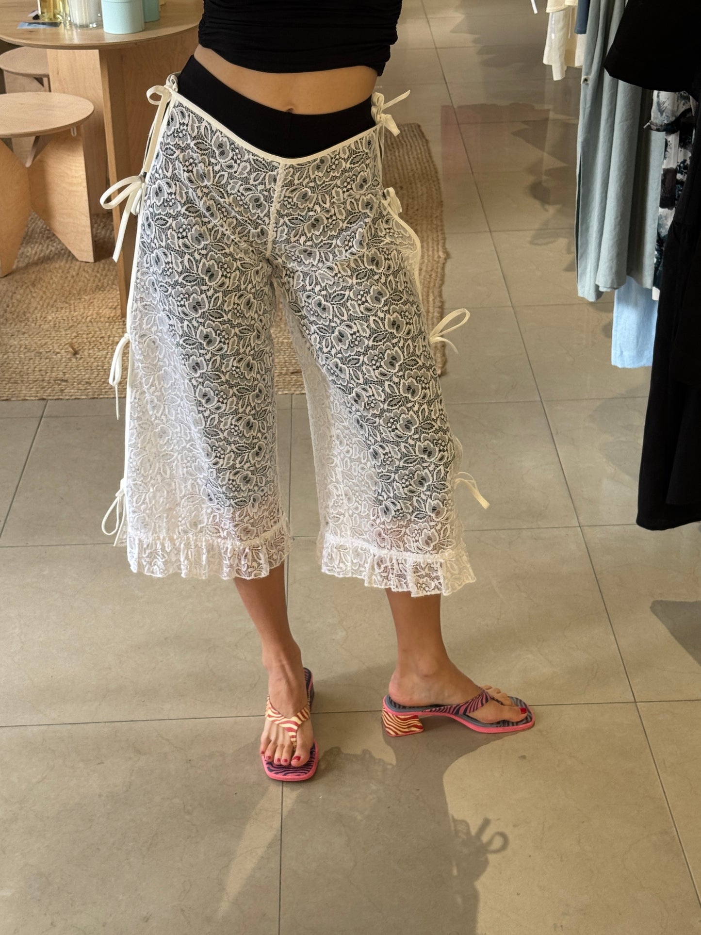 Vintage curtain capri pants