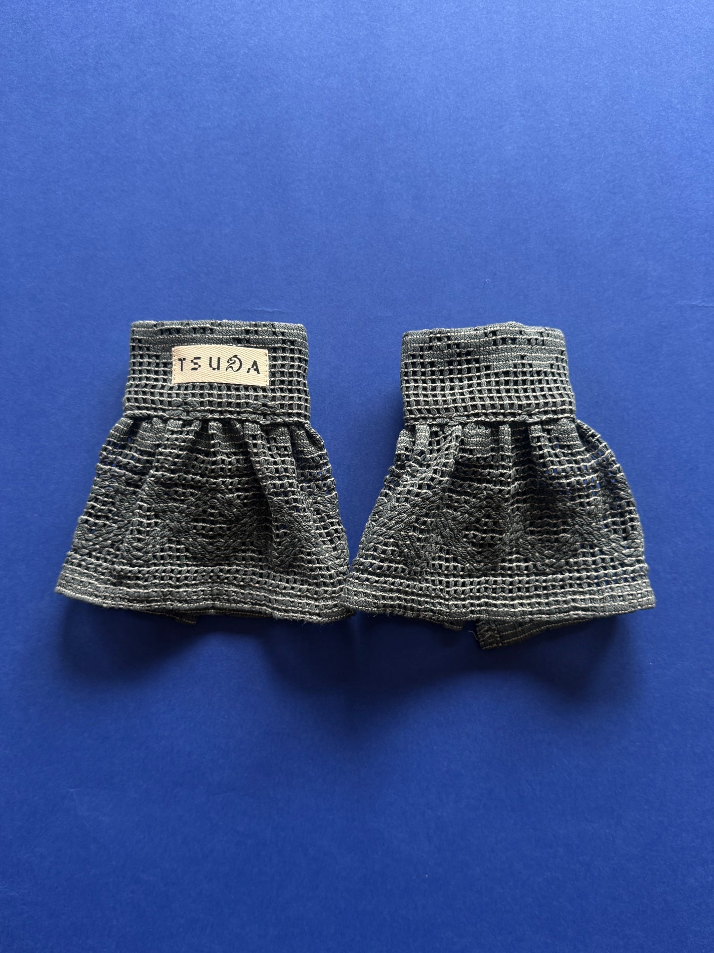 Curtain cuffs (pair)
