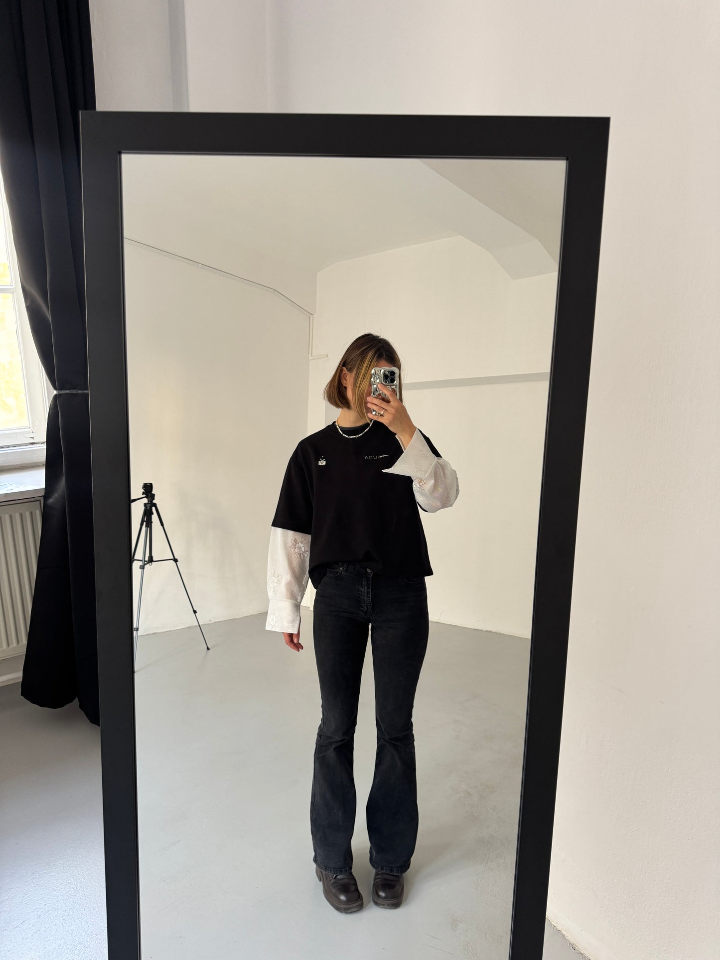 Longsleeve with curtain sleeves