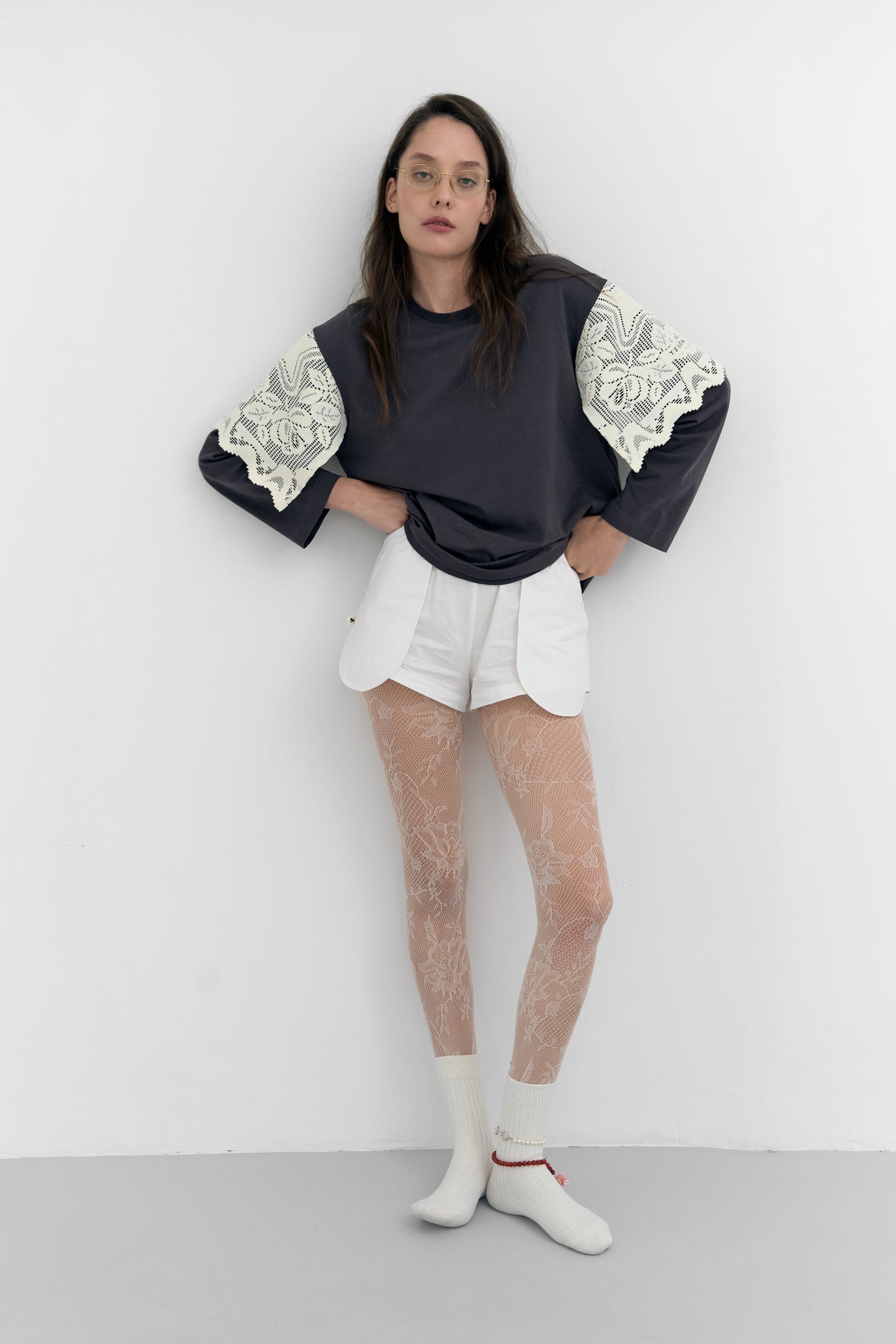 Longsleeve with curtain sleeves